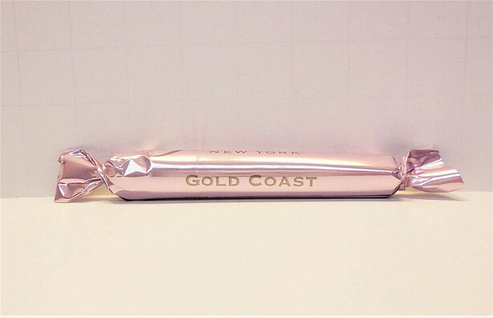 Bond No. 9 Gold Coast 1.7 ML 0.06 fl. oz. officiellt parfymprov, Bond No. 9 Gold Coast 1.7 ML 0.06 fl. oz. officiel parfumeprøve, Bond No. 9 Gold Coast 1.7 ML 0.06 fl. oz. officieel parfumstalen, Bond No. 9 Gold Coast 1.7 ML 0.06 fl. oz. official per