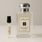 Jo Malone Silver Birch & Lavender Cologne 향수 샘플, 100ml Jo Malone Silver Birch & Lavender 향수 옆에 있는 2ml 향수 샘플