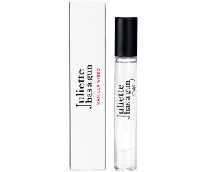 Juliette Has a Gun 바닐라 바이브 4ml 0.135 fl. 온스 offizielle Parfümprobe, Juliette Has a Gun 바닐라 바이브 4ml 0.135 fl. 온스 officiellt parfymprov, Juliette Has a Gun 바닐라 바이브 4ml 0.135 fl. 온스 officiel parfumeprøve, Juliette Has a Gun 바닐라 바이브 4ml 0.135 fl. 온스 offi